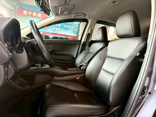 2019年 Honda HRV S版 配備:免鑰匙~摸門解鎖~定速巡航~倒車顯影~電折後視鏡~行車記錄器  第9張相片