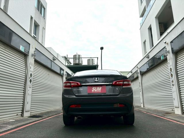 2017 Luxgen S3 1.6旗艦型 配備:藍牙/胎壓/定速/360環景/前方雷達/車道變換輔助  第5張相片