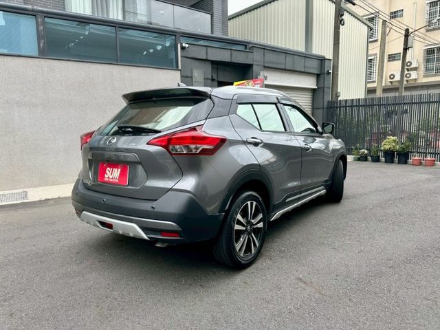 2021年 Kicks 智行旗艦版  升級環倉氣氛燈/360環景/免鑰匙摸門/Carplay/盲點  第5張相片