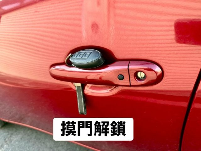 2021 Nissan Tiida 旗艦版 配備: 免鑰匙/摸門~CarPlay~原廠螢幕~盲點~抬頭~前後行車記錄器  第7張相片