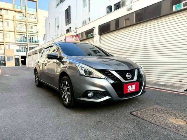 2019 Nissan Tiida 5D 旗艦版 升級：行車記錄器前後/倒車影像/抬頭顯示器/免鑰匙/摸門解鎖/環景影像  第1張相片
