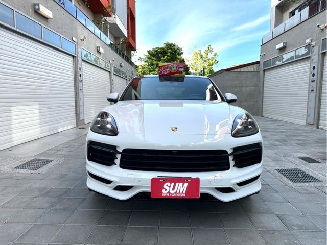 2019年 Porsche Cayenne Coupe S 升級Turbo空力套件/21吋鍛造鋁圈/盲點/摸門/小旋鈕  第2張相片