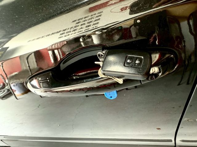 2016年 Toyota Rav4 頂級 小改款 配備:免鑰匙/摸門/TSS跟車/車道偏移/倒車顯影/駕駛座電動調整  第9張相片