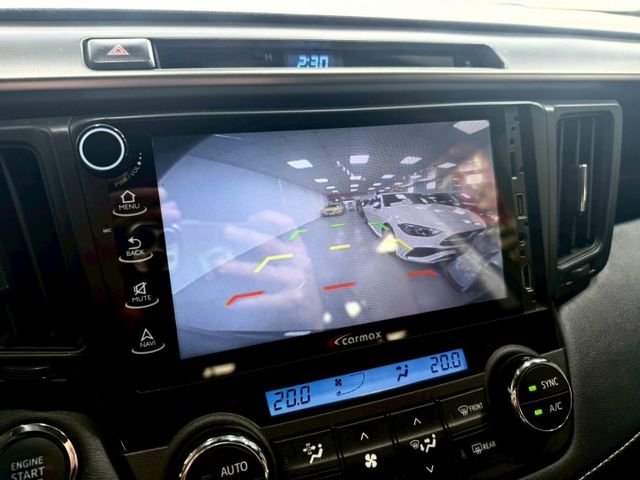 2016年 Toyota Rav4 頂級 小改款 配備:免鑰匙/摸門/TSS跟車/車道偏移/倒車顯影/駕駛座電動調整  第16張相片