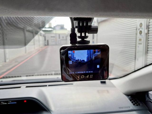 2019 TOYOTA PURIS C 升級：安卓機/行車記錄器/免鑰匙/摸門解鎖/車道變換輔助  第16張相片