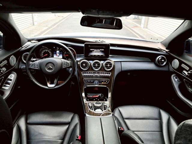 2018 BENZ C300 AMG 4-MATIC/AMG夜色套件/免鑰匙/柏林之音/全景天窗/雙前座加熱椅/盲點偵測  第7張相片