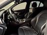 2018 BENZ C300 AMG 4-MATIC/AMG夜色套件/免鑰匙/柏林之音/全景天窗/雙前座加熱椅/盲點偵測  第8張縮圖