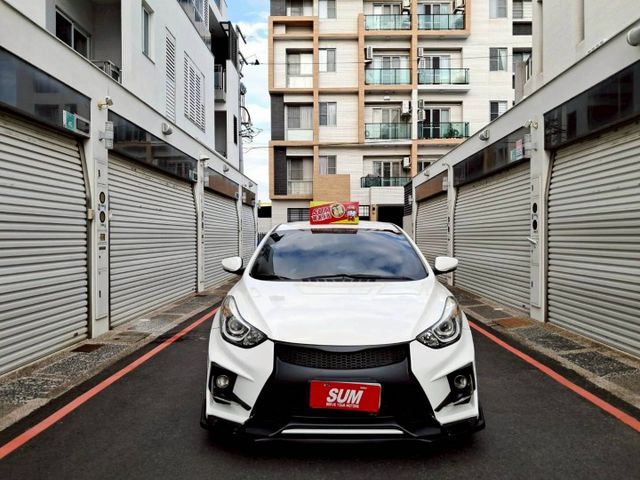 2016 Hyundai Elantra 升級：JGTC前後大包/魚眼大燈/JGTC專用霧燈/安卓機/燻黑尾燈/免鑰匙  第2張相片