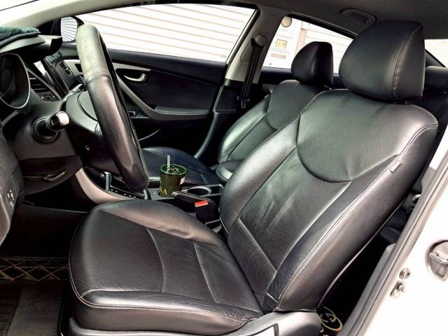 2016 Hyundai Elantra 升級：JGTC前後大包/魚眼大燈/JGTC專用霧燈/安卓機/燻黑尾燈/免鑰匙  第8張相片