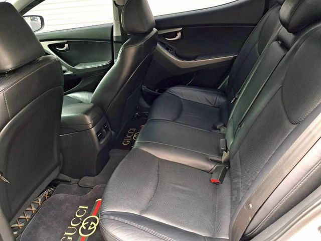 2016 Hyundai Elantra 升級：JGTC前後大包/魚眼大燈/JGTC專用霧燈/安卓機/燻黑尾燈/免鑰匙  第9張相片