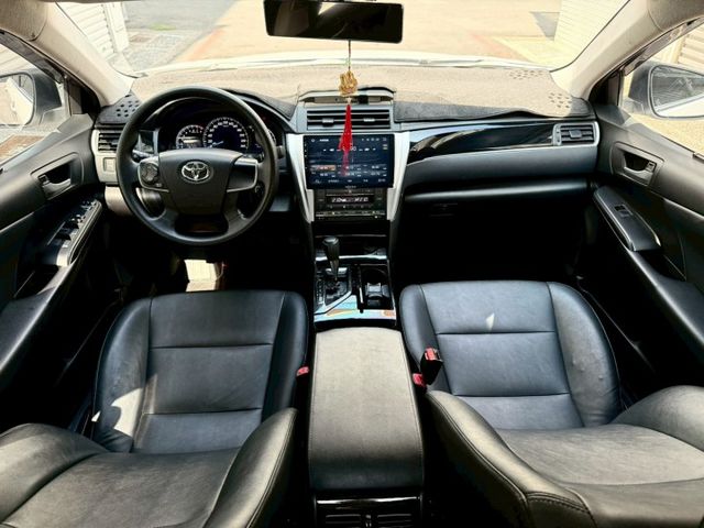 2020 Toyota Camry 雅緻 升級：安卓機含倒車顯影 防盜系統 電折後視鏡 蜂鳴式倒車 胎壓偵測  第7張相片