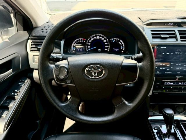 2020 Toyota Camry 雅緻 升級：安卓機含倒車顯影 防盜系統 電折後視鏡 蜂鳴式倒車 胎壓偵測  第13張相片