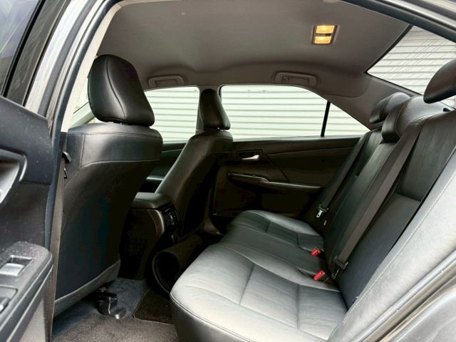 2019年Toyota 7.5代 Camry 雅緻版 衛星電視~原廠導航~倒車顯影~雙區恆溫 ~倒車雷達  ~魚眼頭燈  第9張相片