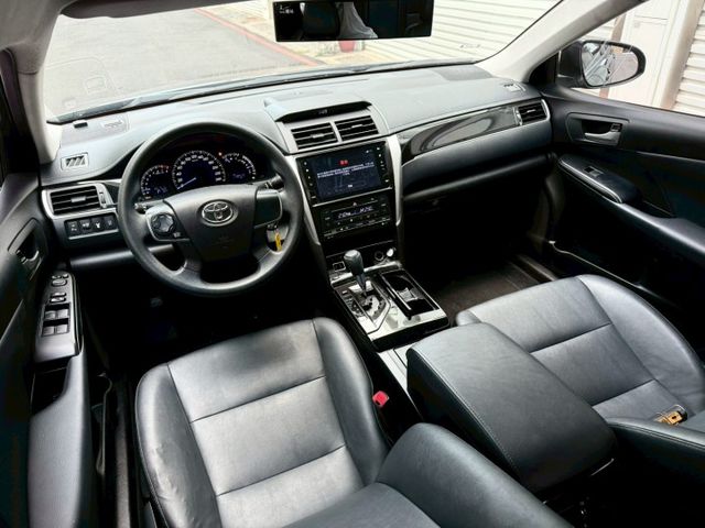 2019年Toyota 7.5代 Camry 雅緻版 衛星電視~原廠導航~倒車顯影~雙區恆溫 ~倒車雷達  ~魚眼頭燈  第10張相片