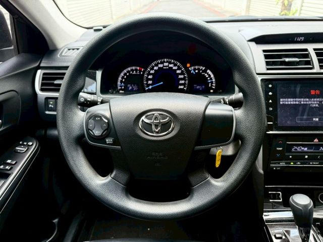 2019年Toyota 7.5代 Camry 雅緻版 衛星電視~原廠導航~倒車顯影~雙區恆溫 ~倒車雷達  ~魚眼頭燈  第15張相片