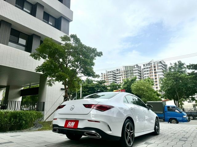 2021 CLA250 AMG 4MATIC 全車包膜白色/一階電腦優化/中尾段排氣/23P套件/盲點偵測  第4張相片