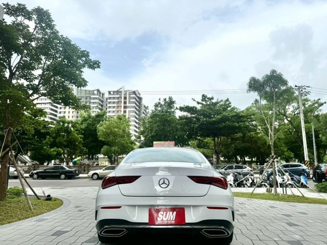 2021 CLA250 AMG 4MATIC 全車包膜白色/一階電腦優化/中尾段排氣/23P套件/盲點偵測  第5張相片