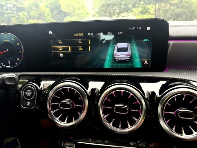 2021 CLA250 AMG 4MATIC 全車包膜白色/一階電腦優化/中尾段排氣/23P套件/盲點偵測  第16張相片
