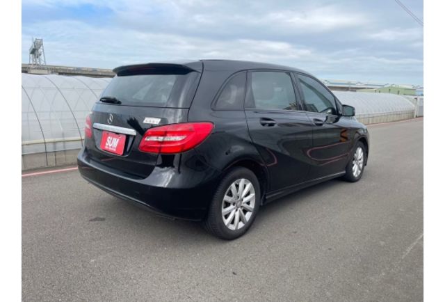 Benz B180  第6張相片