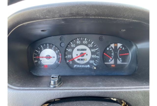 Mitsubishi FREECA  第13張相片