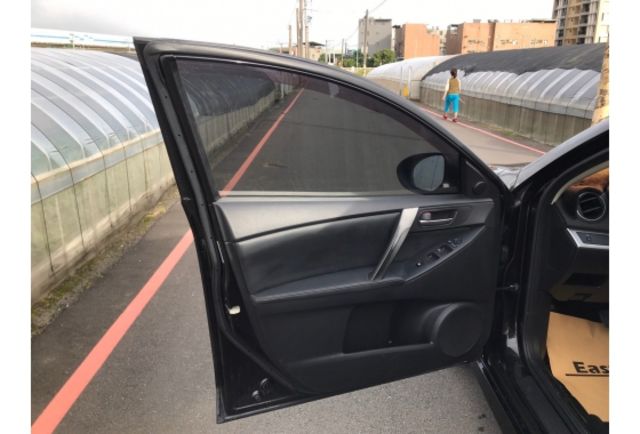 Mazda MAZDA3  第7張相片