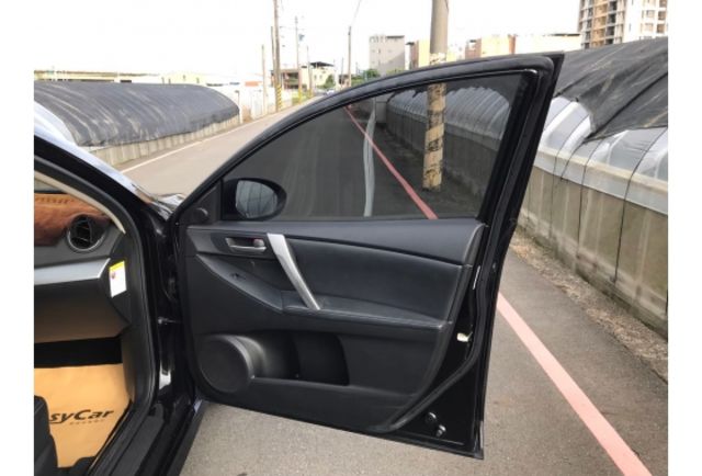 Mazda MAZDA3  第9張相片