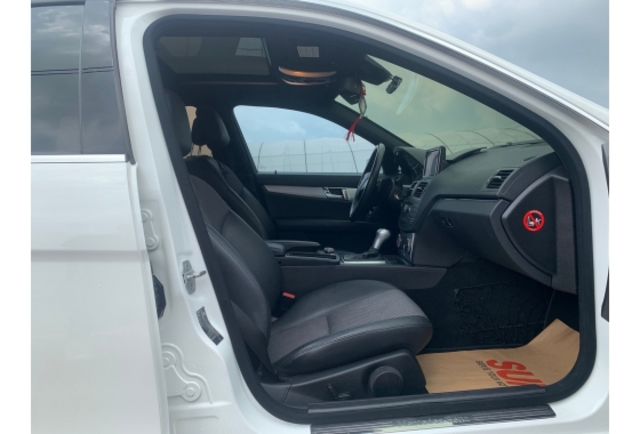 Benz C300  第10張相片