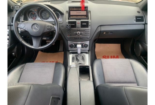 Benz C300  第11張相片