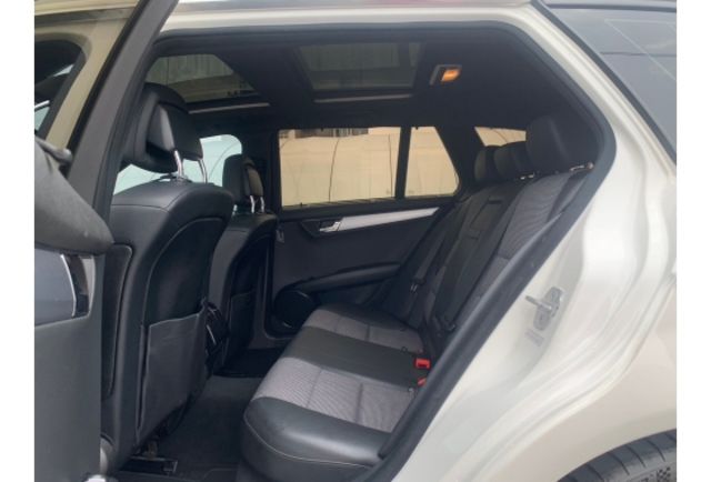 Benz C300  第13張相片