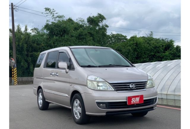 Nissan QRV  第6張相片
