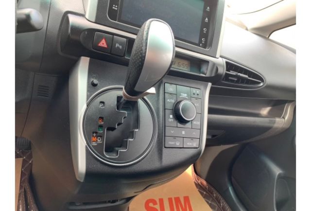 Toyota WISH  第7張相片