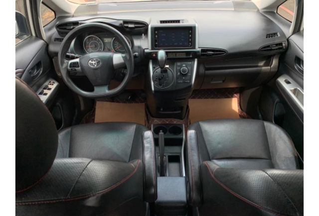 Toyota WISH  第9張相片