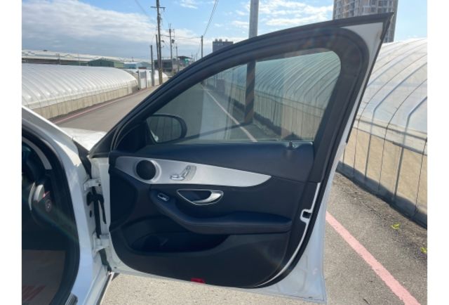 Benz C200  第9張相片