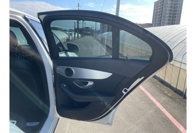 Benz C200  第10張相片