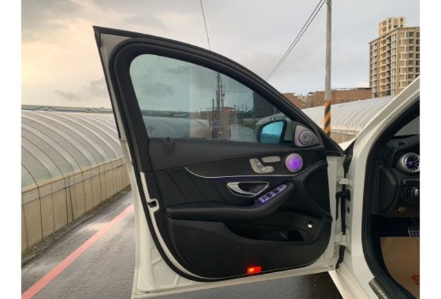 Benz C300  第7張相片