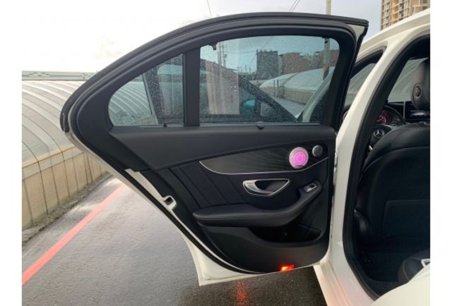 Benz C300  第12張相片