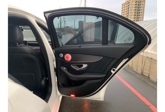 Benz C300  第14張相片