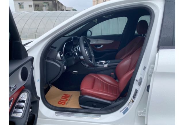 Benz C300  第8張相片