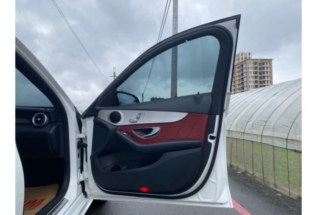 Benz C300  第9張相片