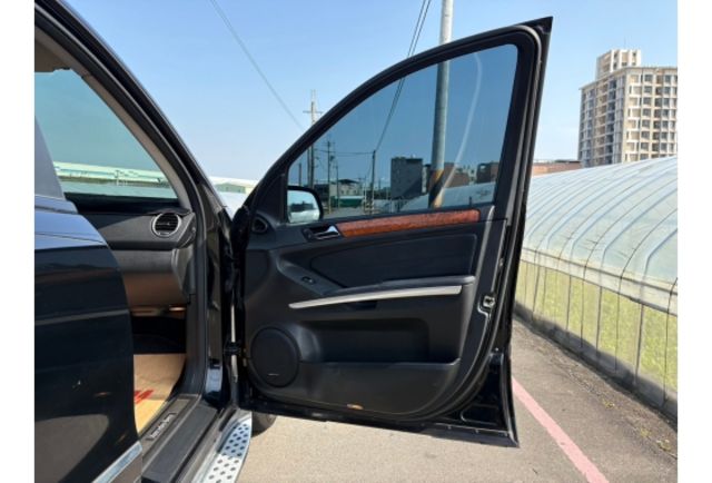 Benz ML350  第10張相片