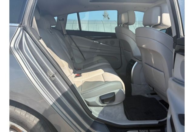 BMW 535i GT  第11張相片