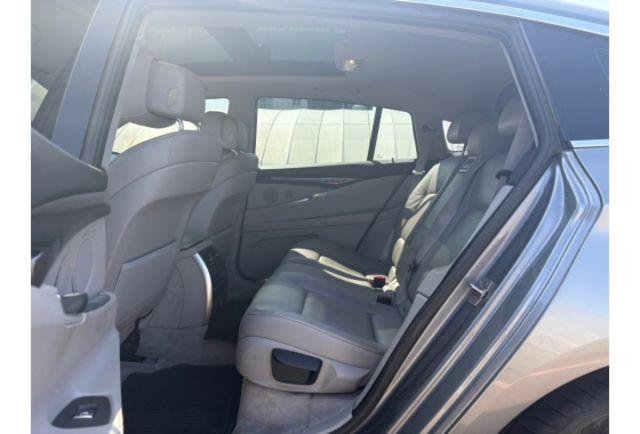 BMW 535i GT  第13張相片