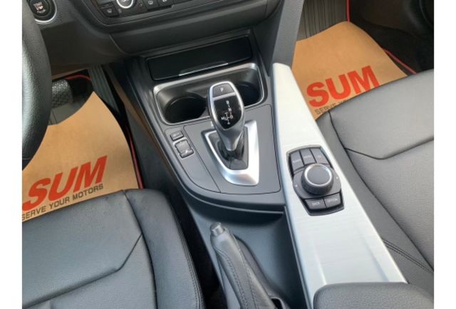 BMW 320I  第15張相片