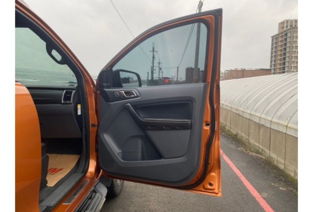 Ford RANGER  第10張相片