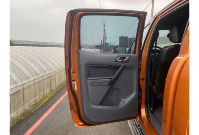 Ford RANGER  第13張相片
