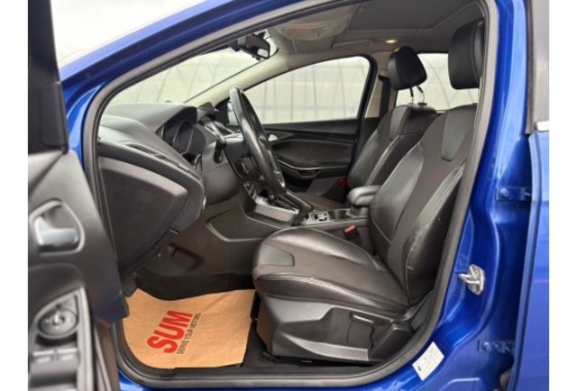 Ford FOCUS  第8張相片