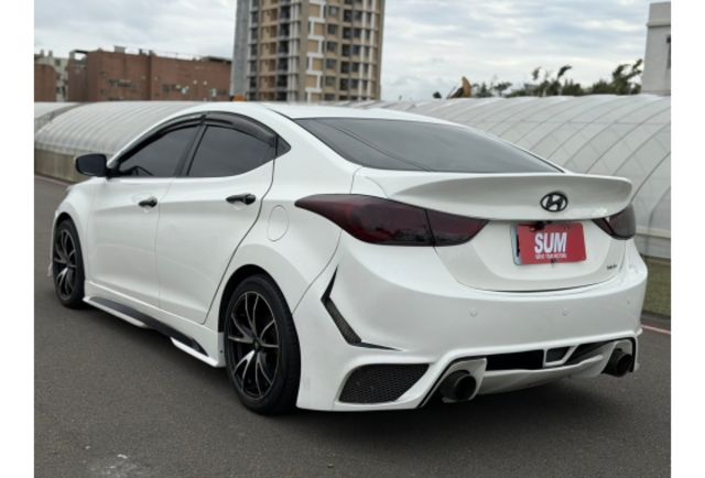 Hyundai ELANTRA  第4張相片