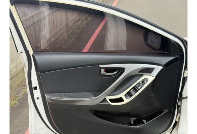 Hyundai ELANTRA  第7張相片