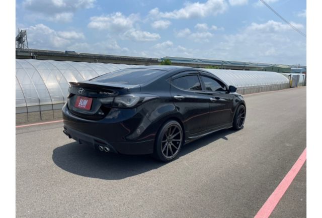 Hyundai ELANTRA  第6張相片