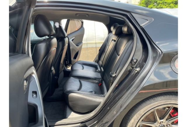 Hyundai ELANTRA  第13張相片